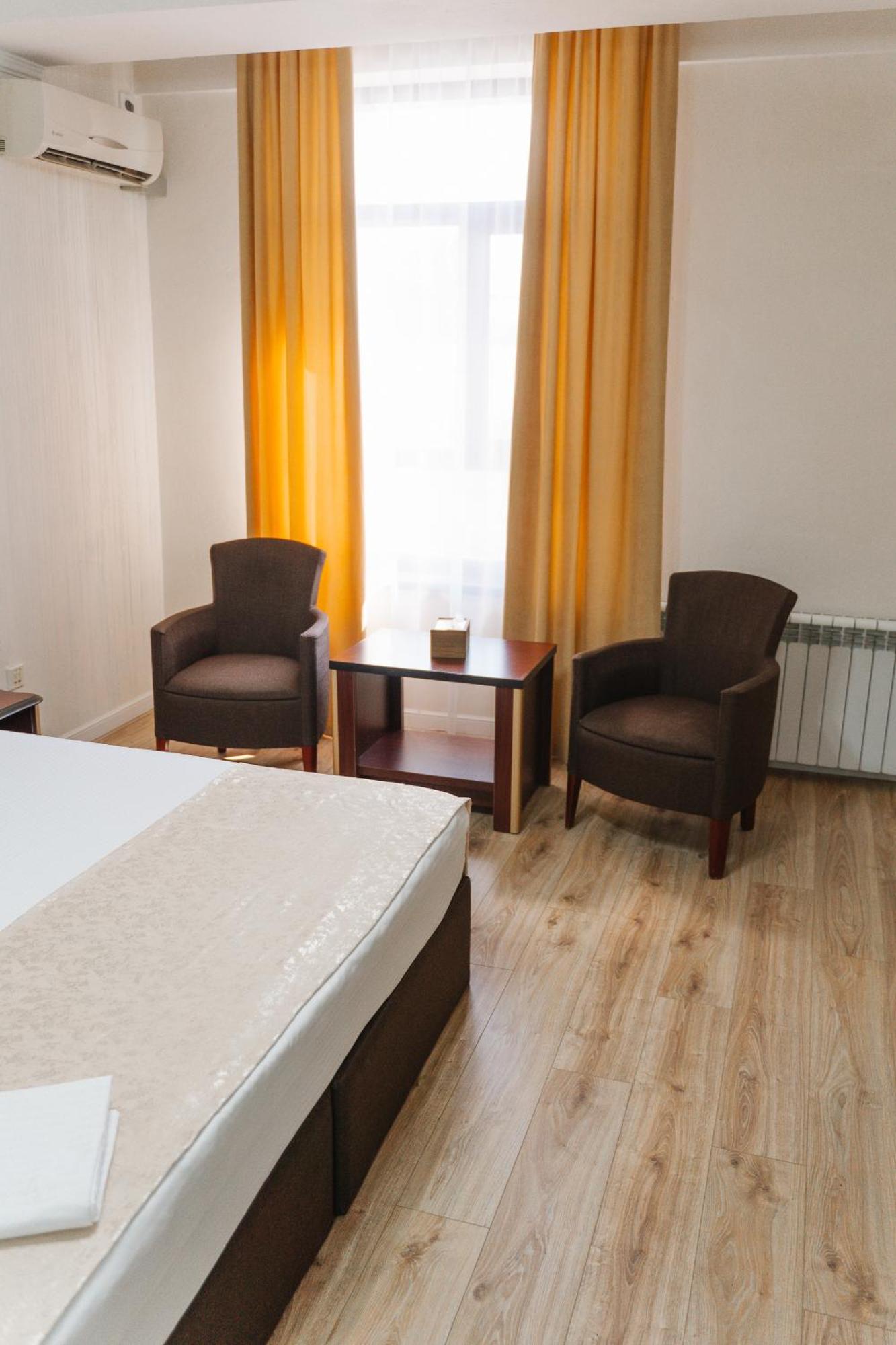 Hotel Bellagio Simkent Buitenkant foto